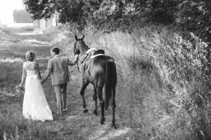 Свадебная прогулка с лошадью